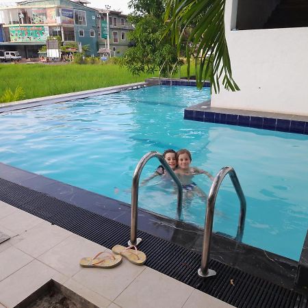 Traveller'S Home Hotel Tissamaharama Bagian luar foto